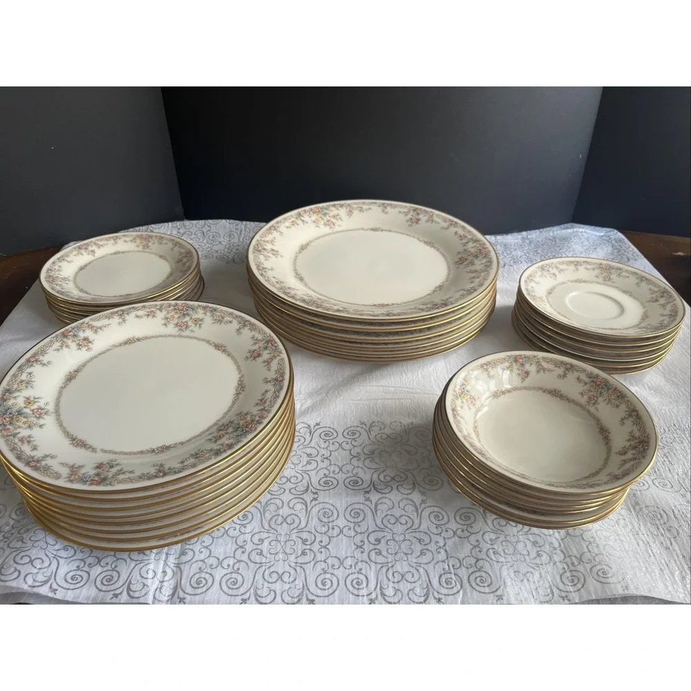 Noritake Ivory China #7246 Gallery 30 Piece Set Floral Gold Trim Dishes /Bowls